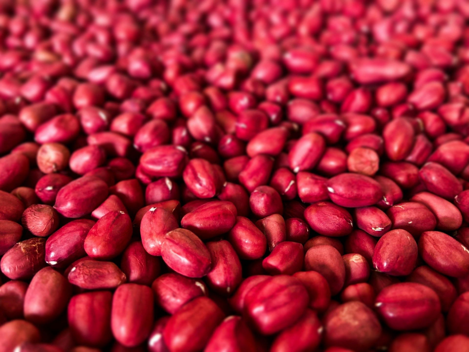 Benefits of groundnut oil for skin (Image via Unsplash/Ashton Huang)